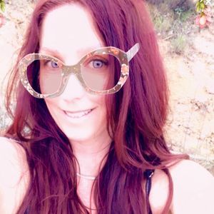 Meet your Posher, Cherye